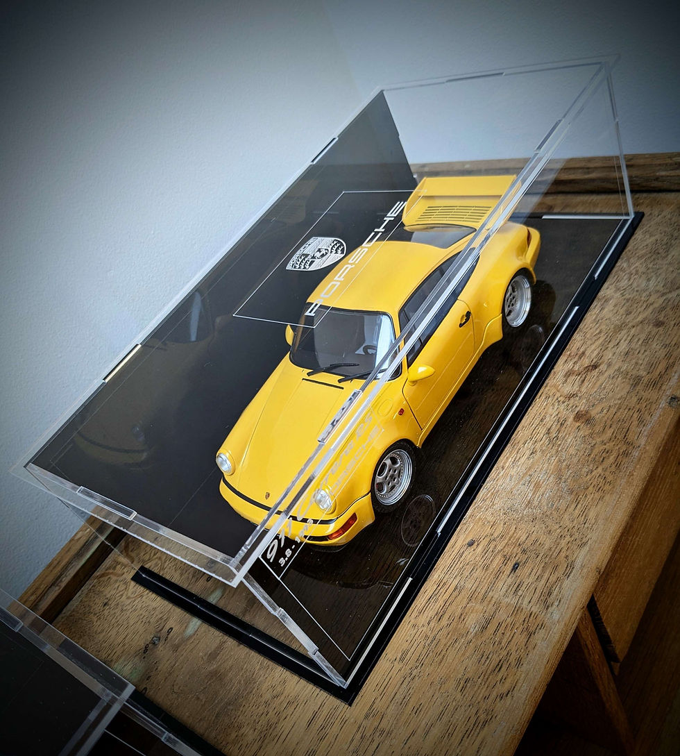 Thumbnail: H=10 cm | Vitrine Plexiglas pour véhicule miniature 1:18 ou 1/18eme