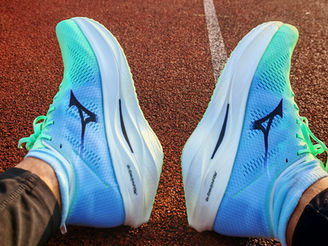 Mizuno Wave Rebellion Pro 3