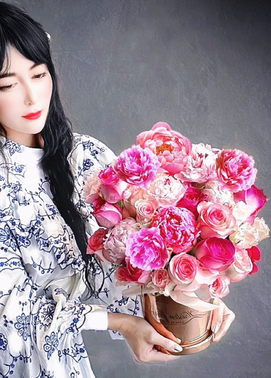 Thumbnail: Rose meets Peony