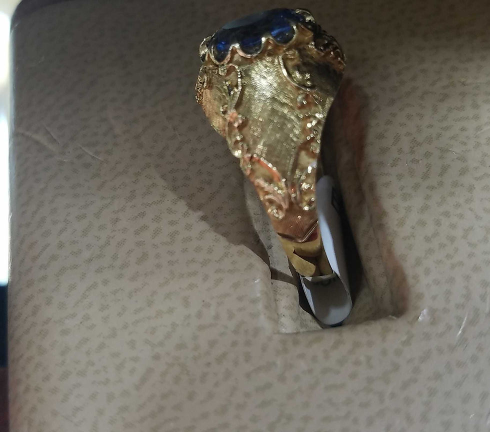 Thumbnail: 18k vintage blue topaz ring