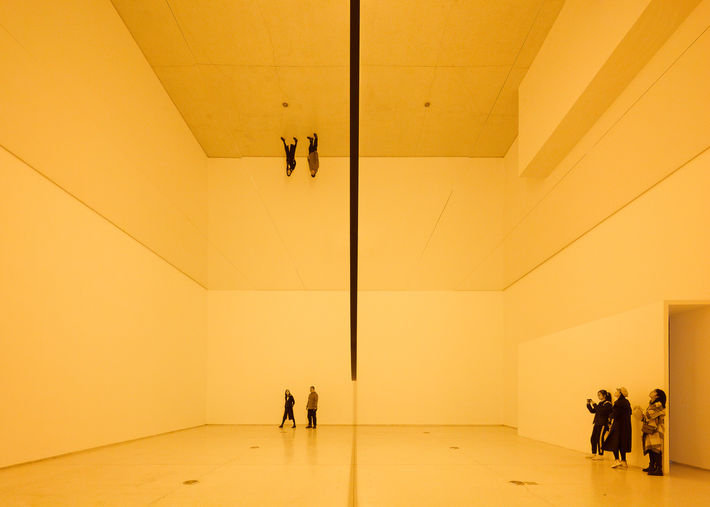 olafur-eliasson-installation-2.jpg