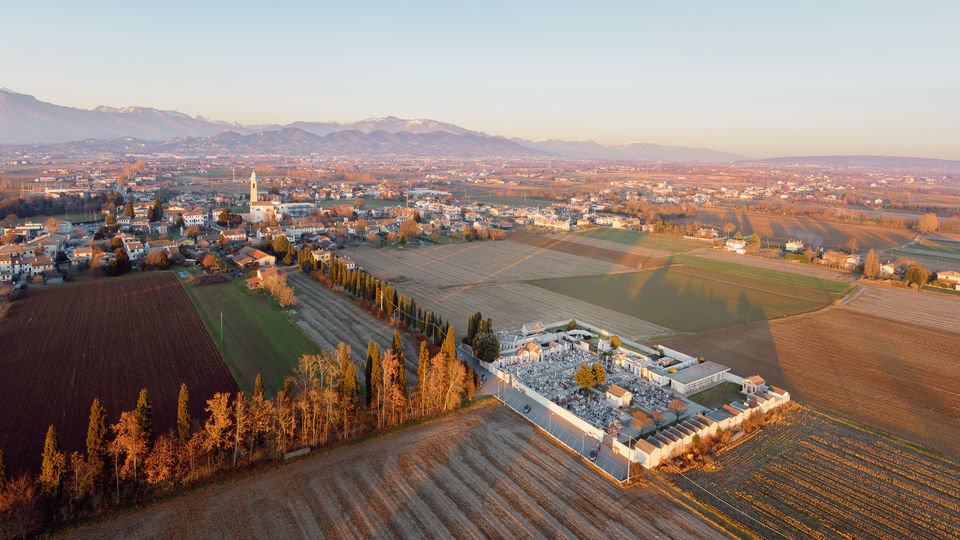 Tomba Brion-1.jpg