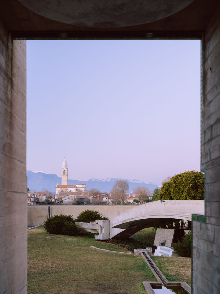 Tomba Brion-36.jpg
