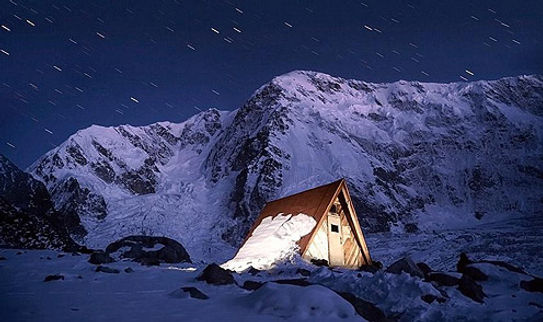mt elbrus hut.jpg