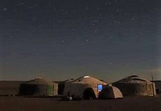 Khongoryn Els night-1.jpg