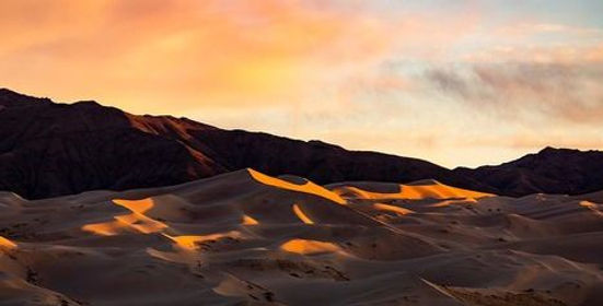 gobi desert sunrise