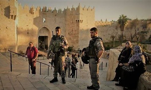 damascus gate soldiers