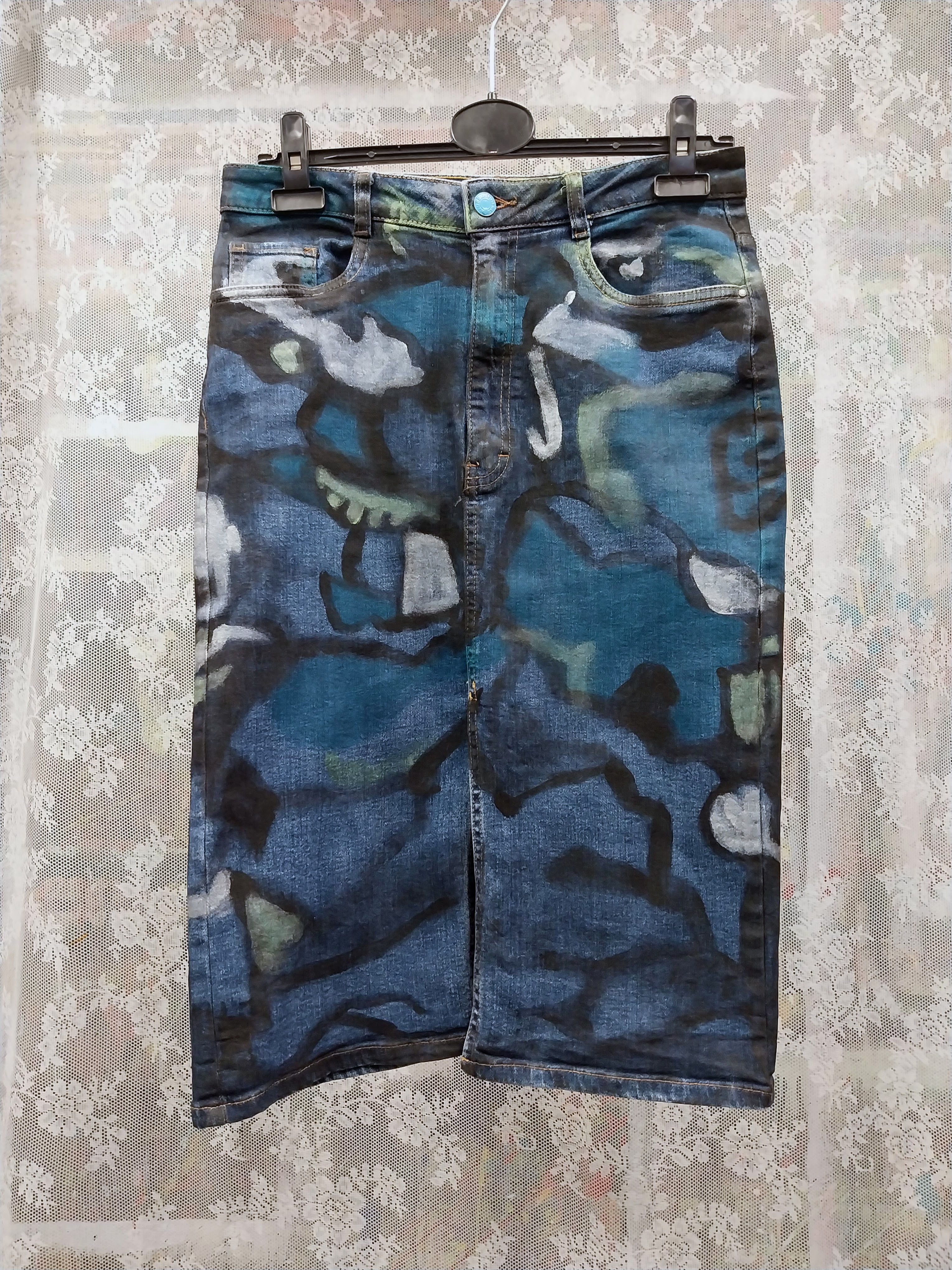 An encounter in denim skirt