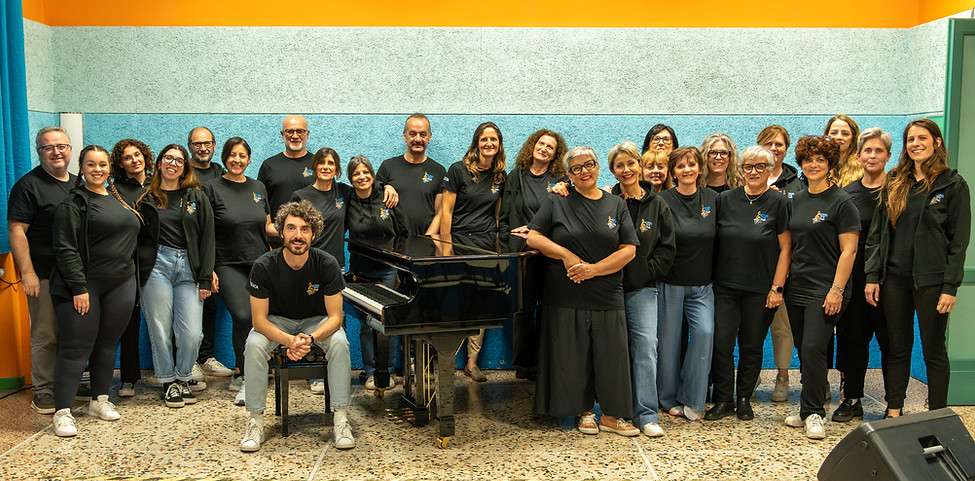 Foto di gruppo 2.jpg