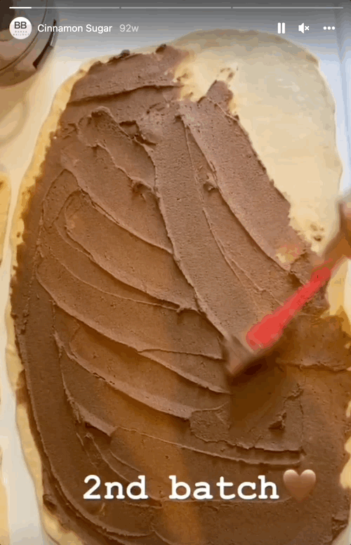 Spreding choclate Nuttela reel