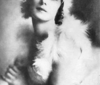 Anna Pavlova in her Dying Swan costume