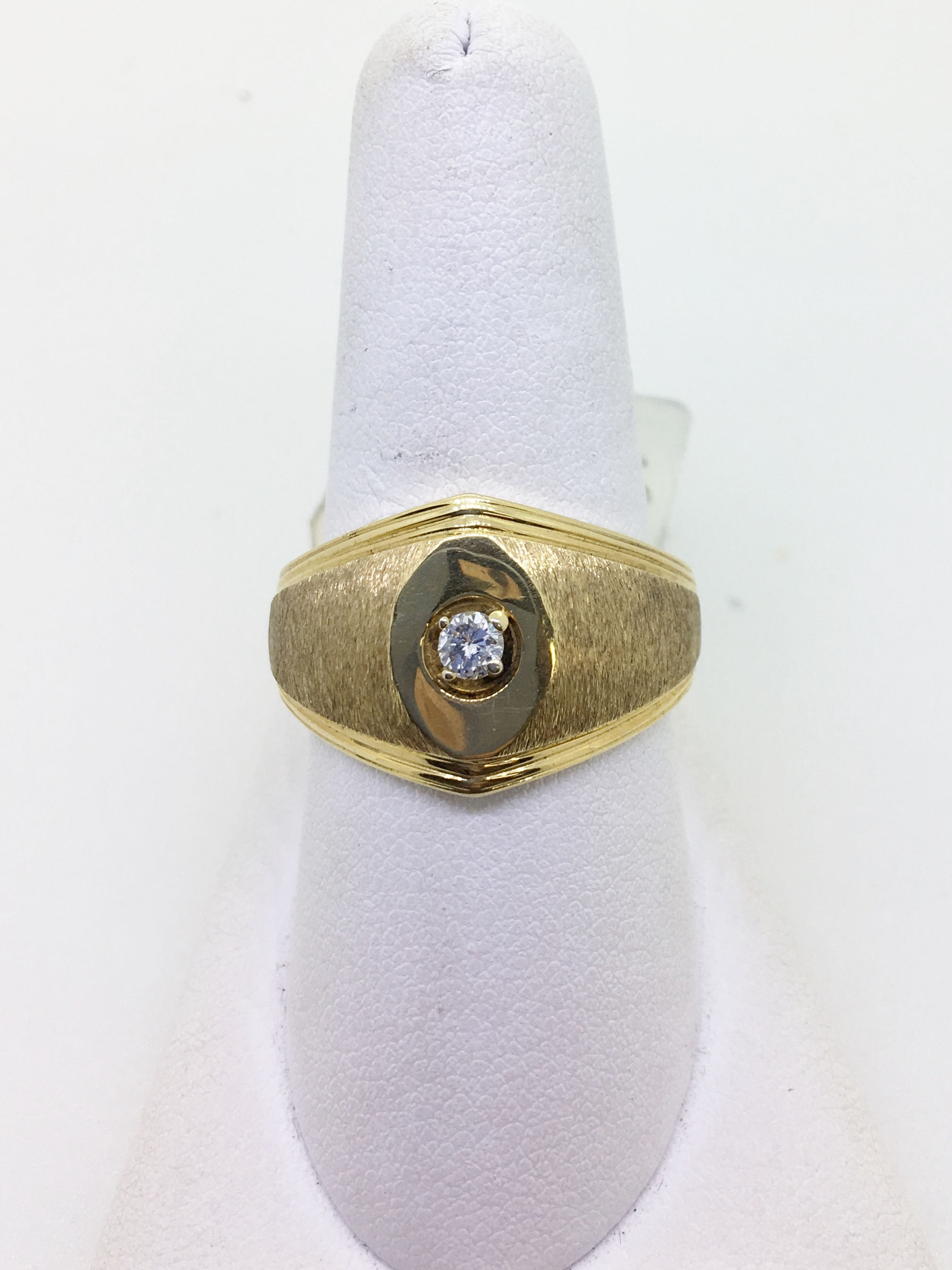 10K yellow gold .25 carat total weight