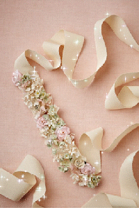 We offer tailor made accessories to complement your perfect wedding dress