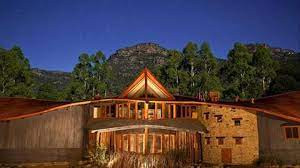Invitation to Gariwerd Traditional Owners to stage gigs and art workshops at Brambuck