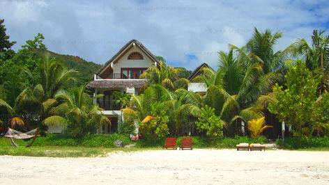 praslin sandstrand