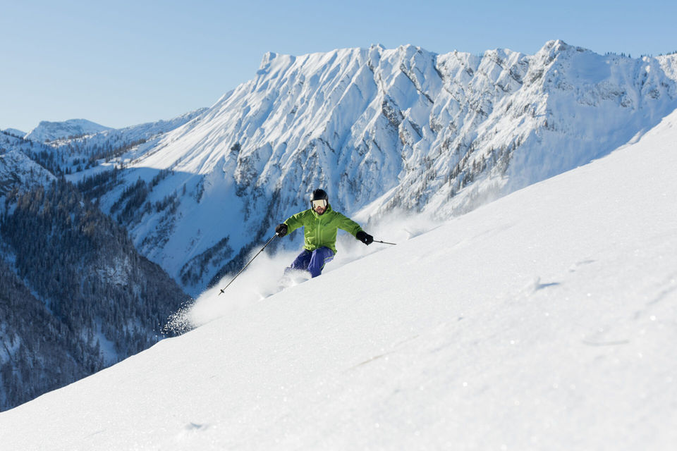 Sportliche Abenteuer im Winter: Skigebiete rund um Pertisau, Maurach und Achenkirch – perfekt für Gäste der Alpenland Ferienwohnungen.