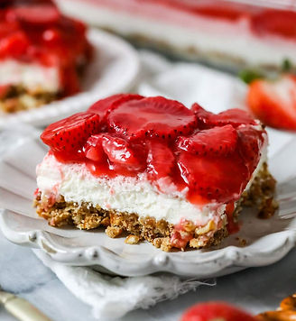 Strawberry-Pretzel-salad-from-scratch-1-of-1.jpeg