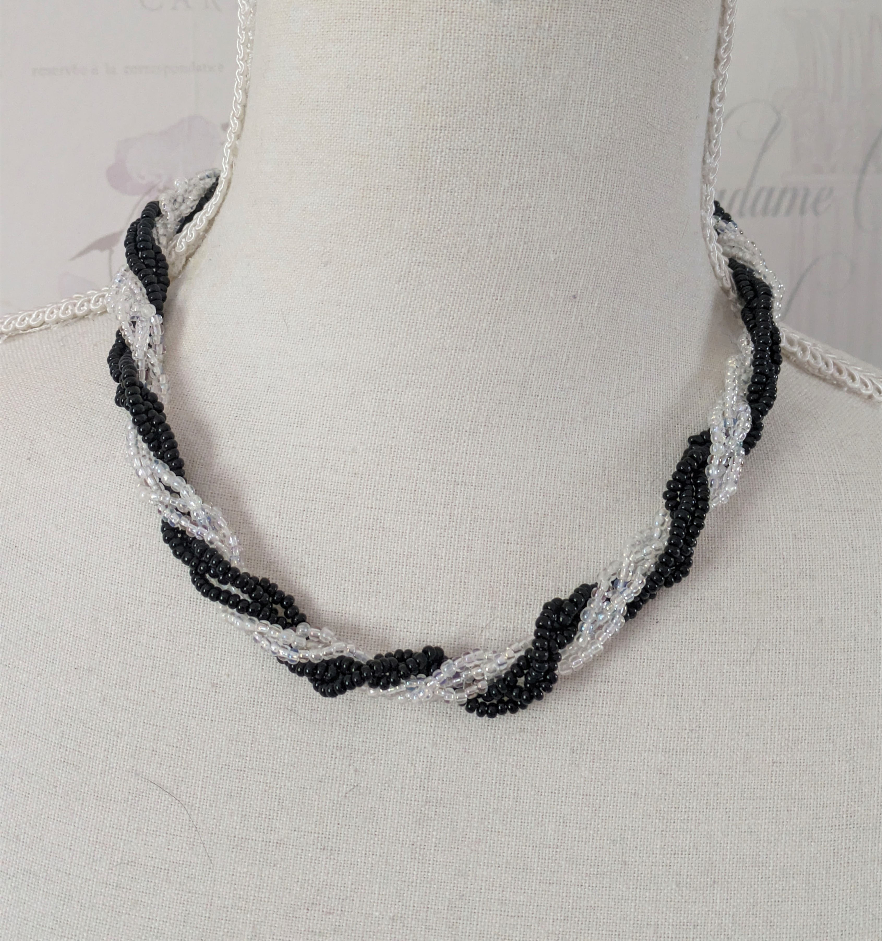 Twist Bead Necklace 2