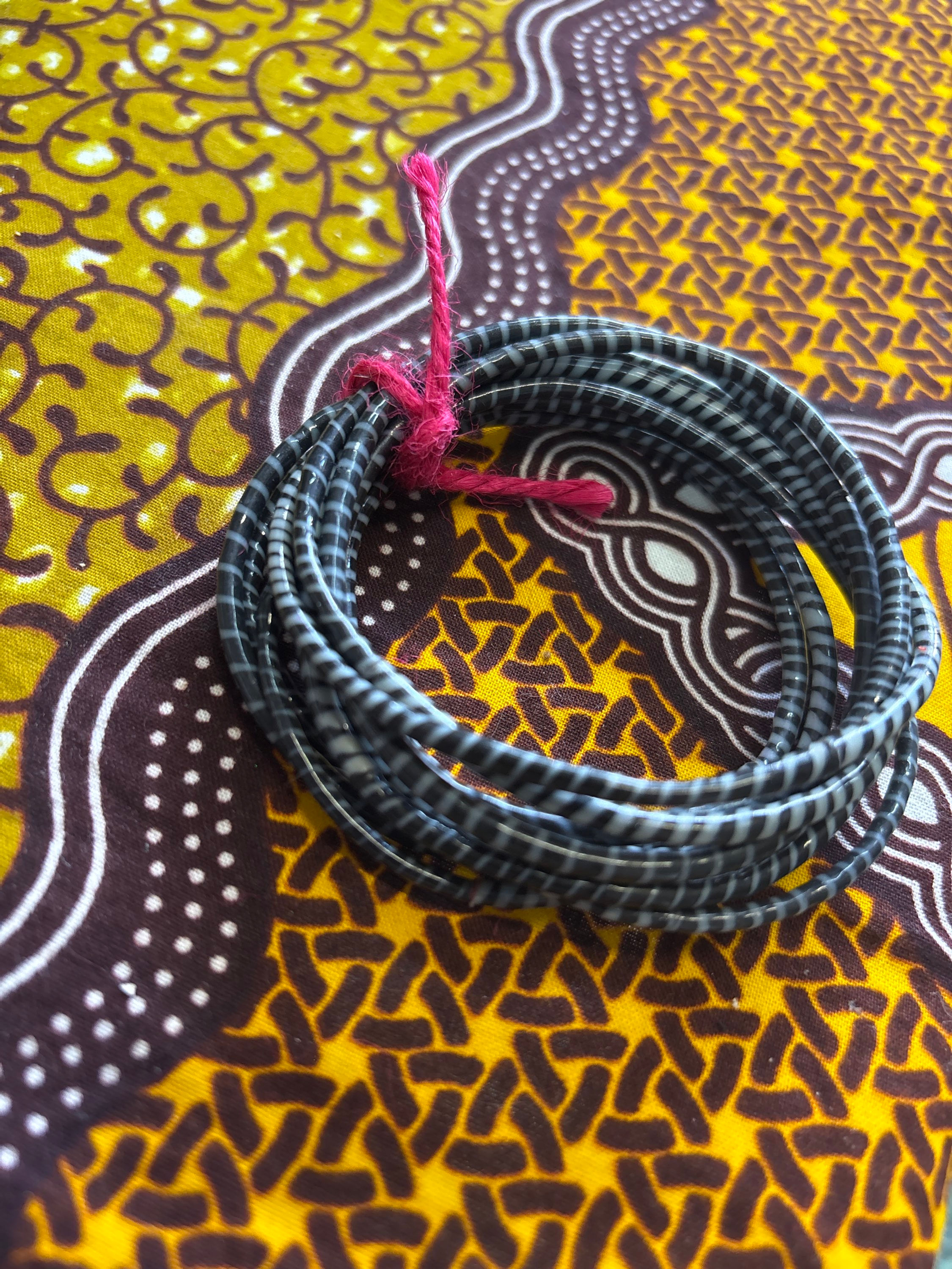 Braccialetti africani JOKKO in plastica riciclata - Mali (taglia unica)