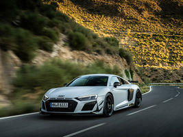 新款Audi R8 Coupé V10 GT RWD