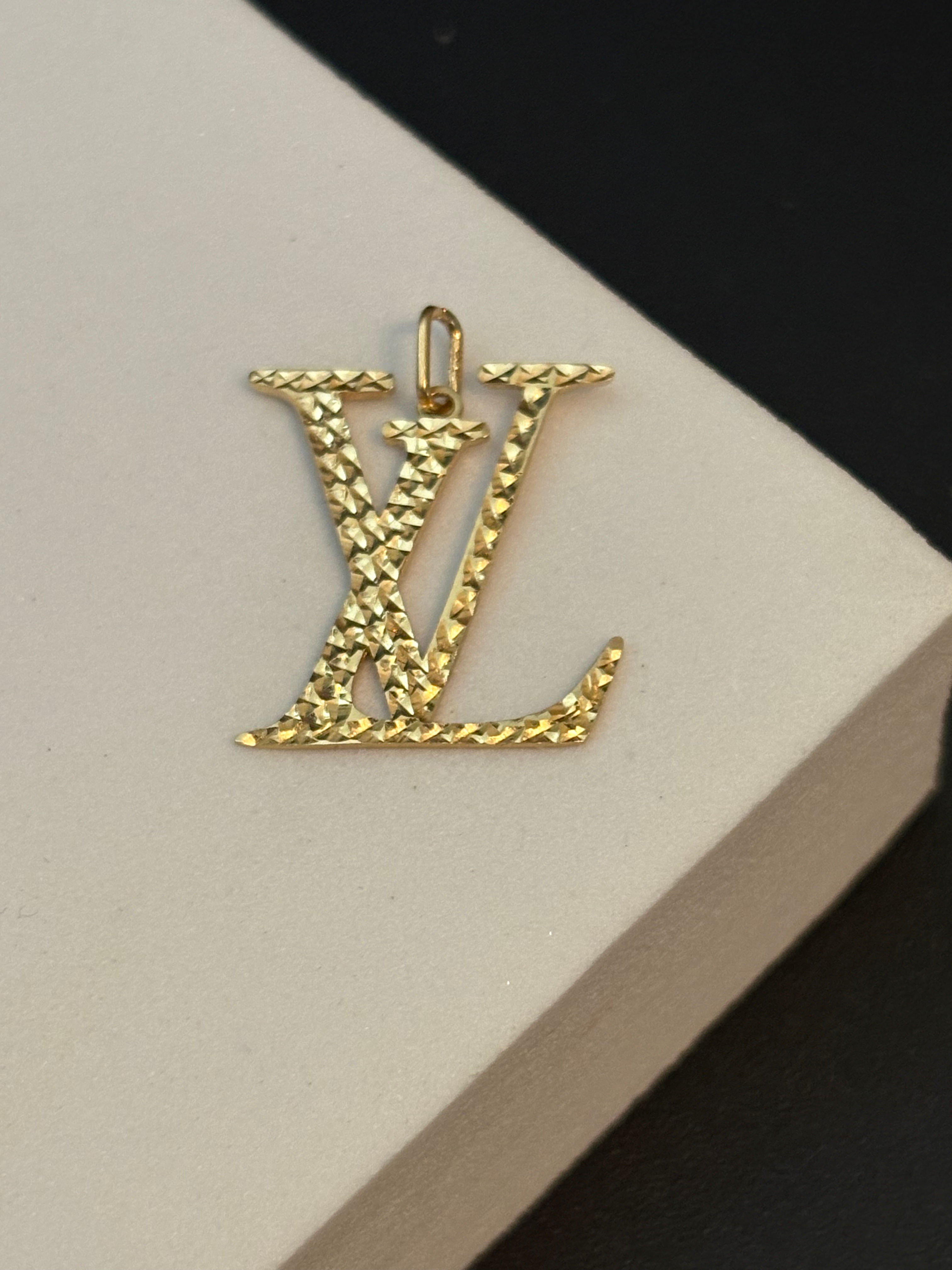 VL Pendant - Second Hand 