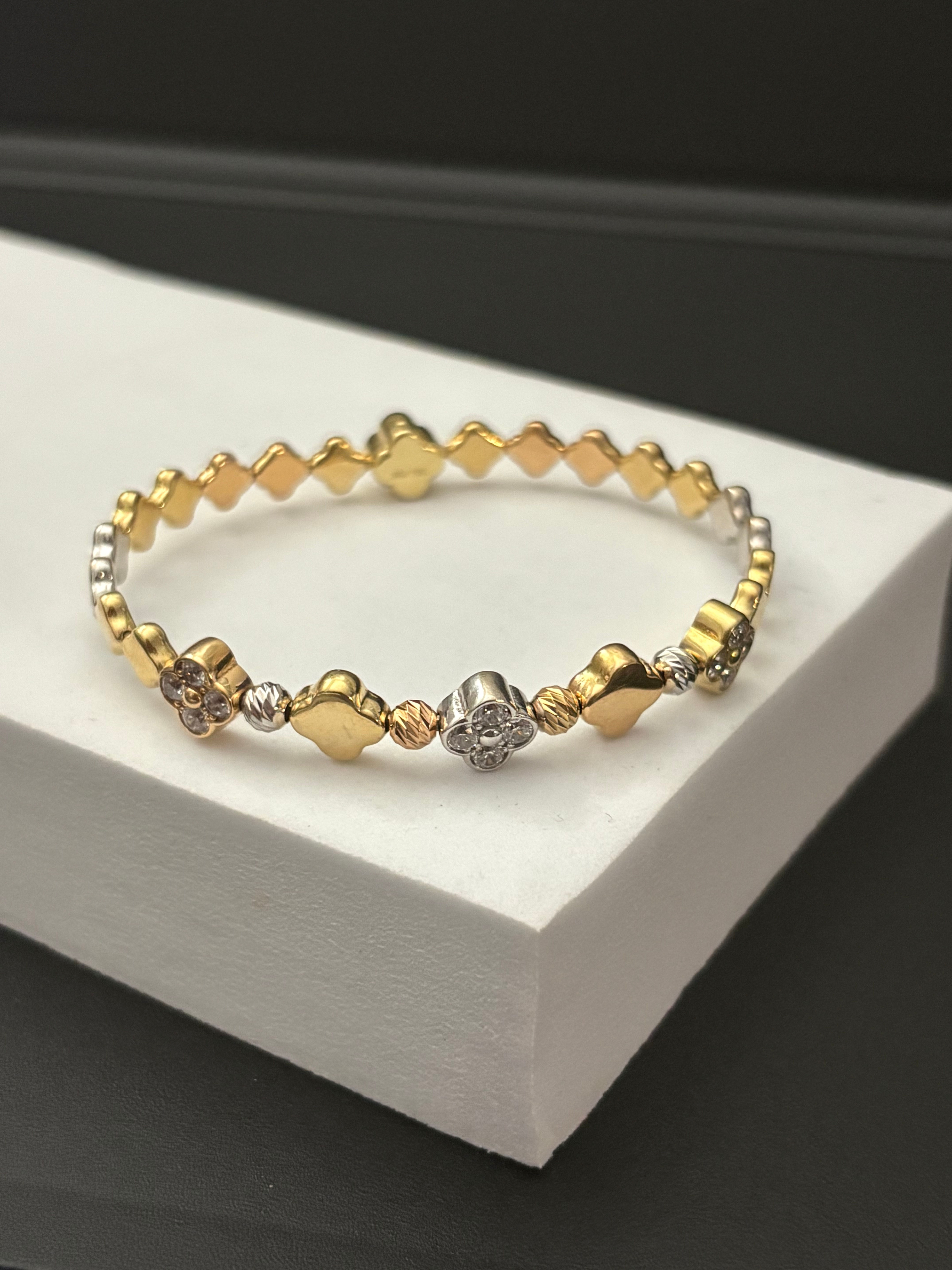 Size 17 Tri Color Bangle