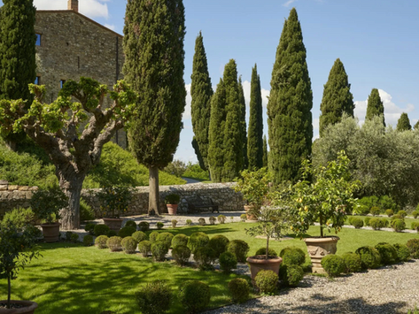 Castello di Vicarello's Stunning Gardens