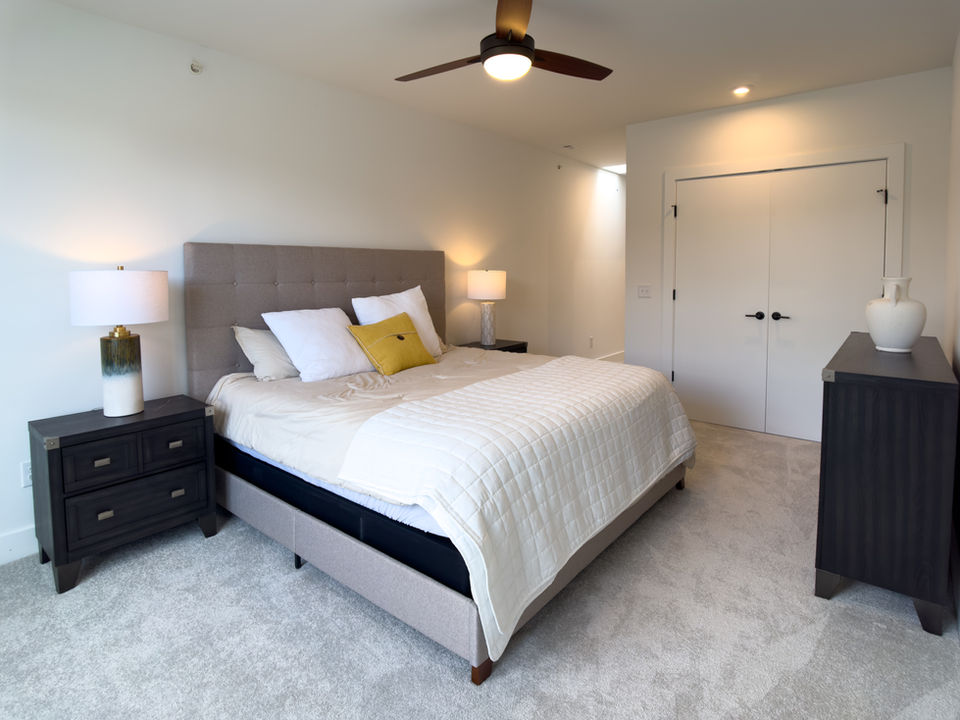 Master Bedroom in Boulevard Flats at Manhattan Harbour