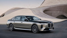 This is the new BMW i7 and 7 Series with a streamlined Neue Klasse look and extra range