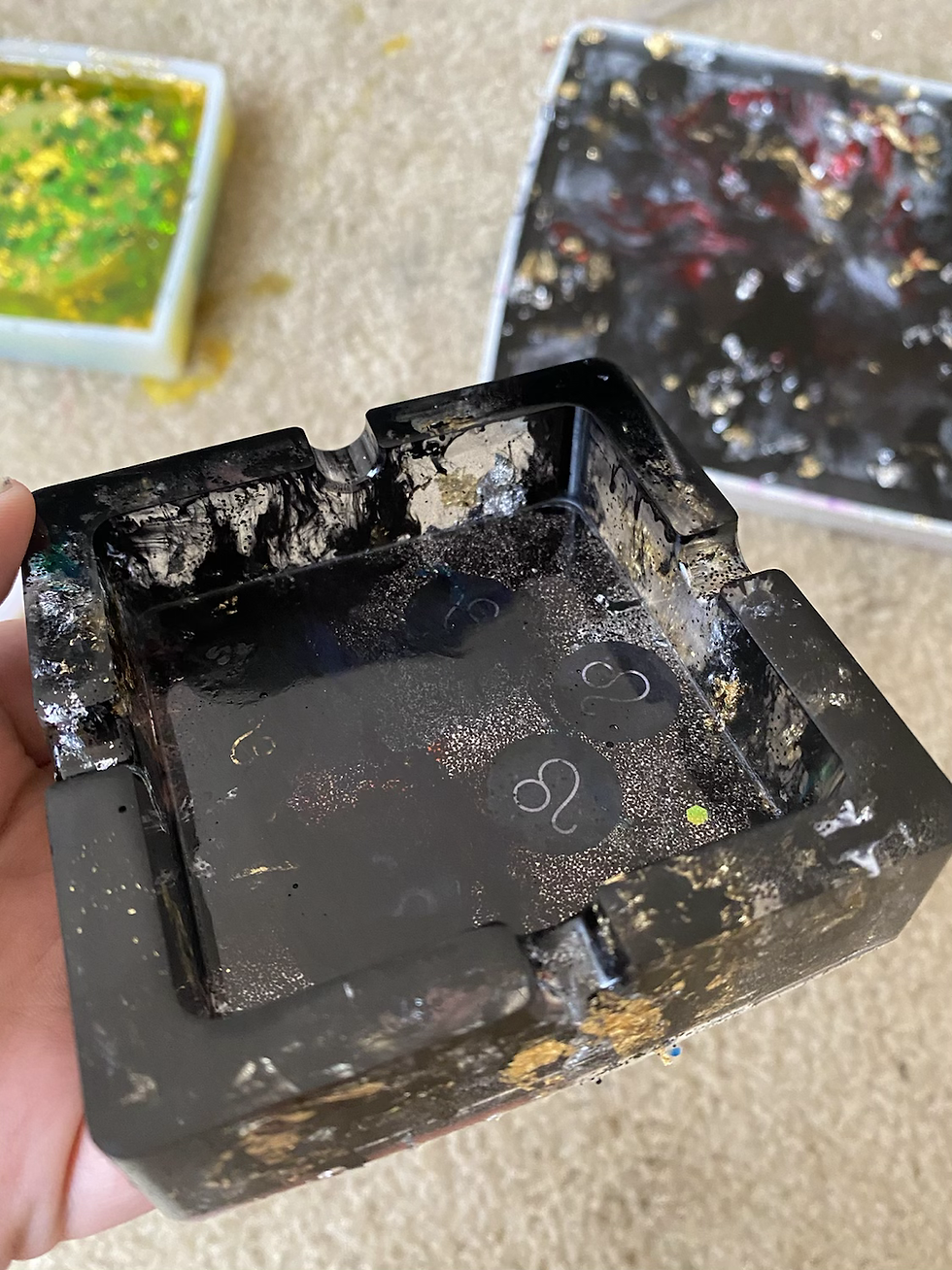 Thumbnail: ashtray