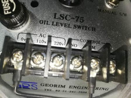 NEW OIL LEVEL SWITCH GEORIM ENGINEERING MODEL LSC-75 voltage 110/220V WE SALE WORLDWIDE feel free to