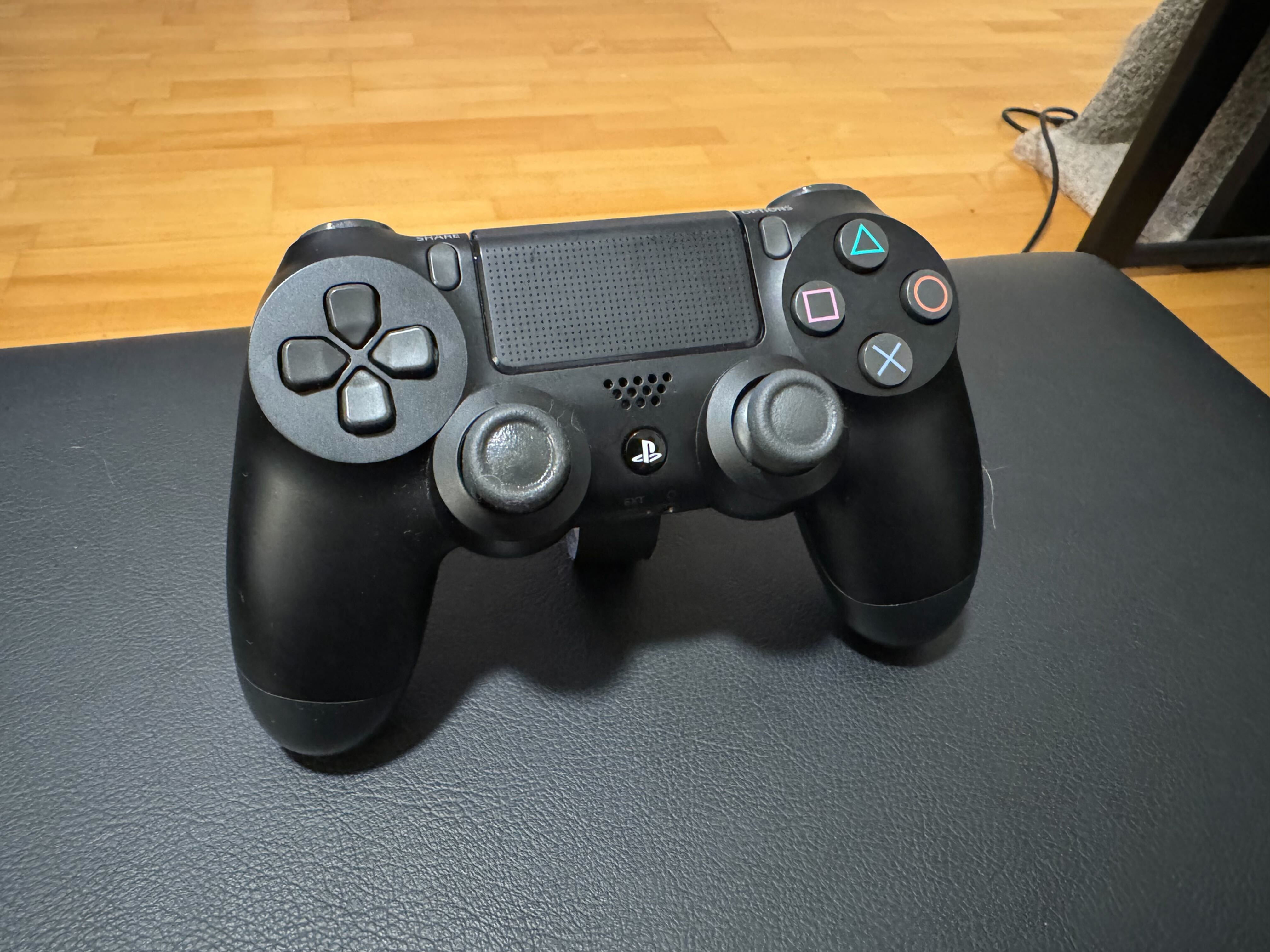 PS4 DualShock Wireless Controller