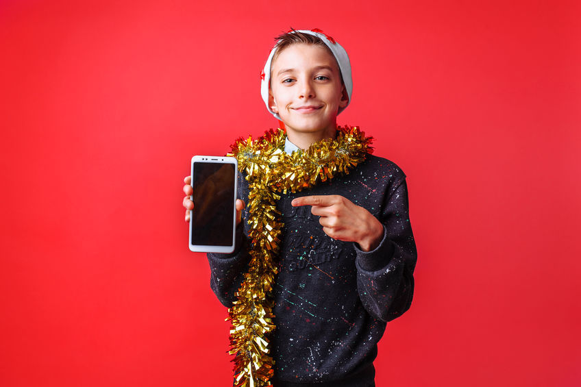 Offer a rich visual experience with the help of stock photos to increase holiday online sales this year.