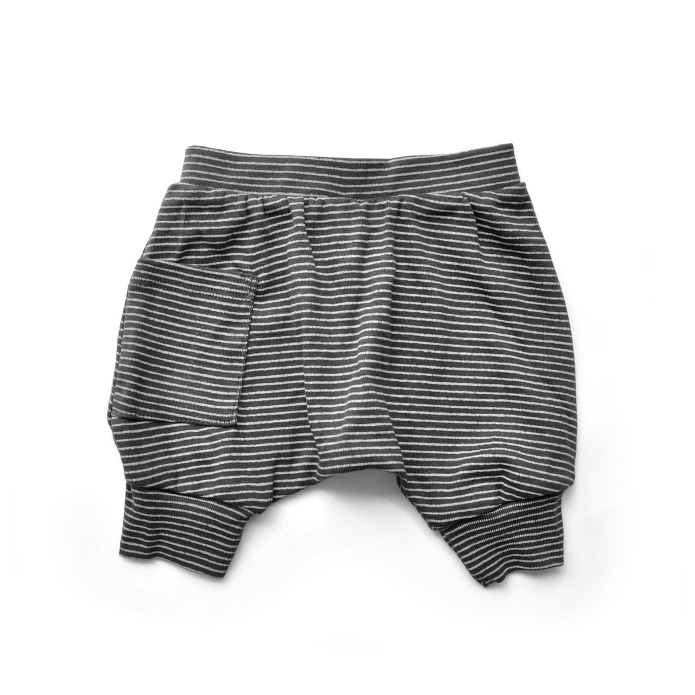 מכנס בלון קצר שחור פסים