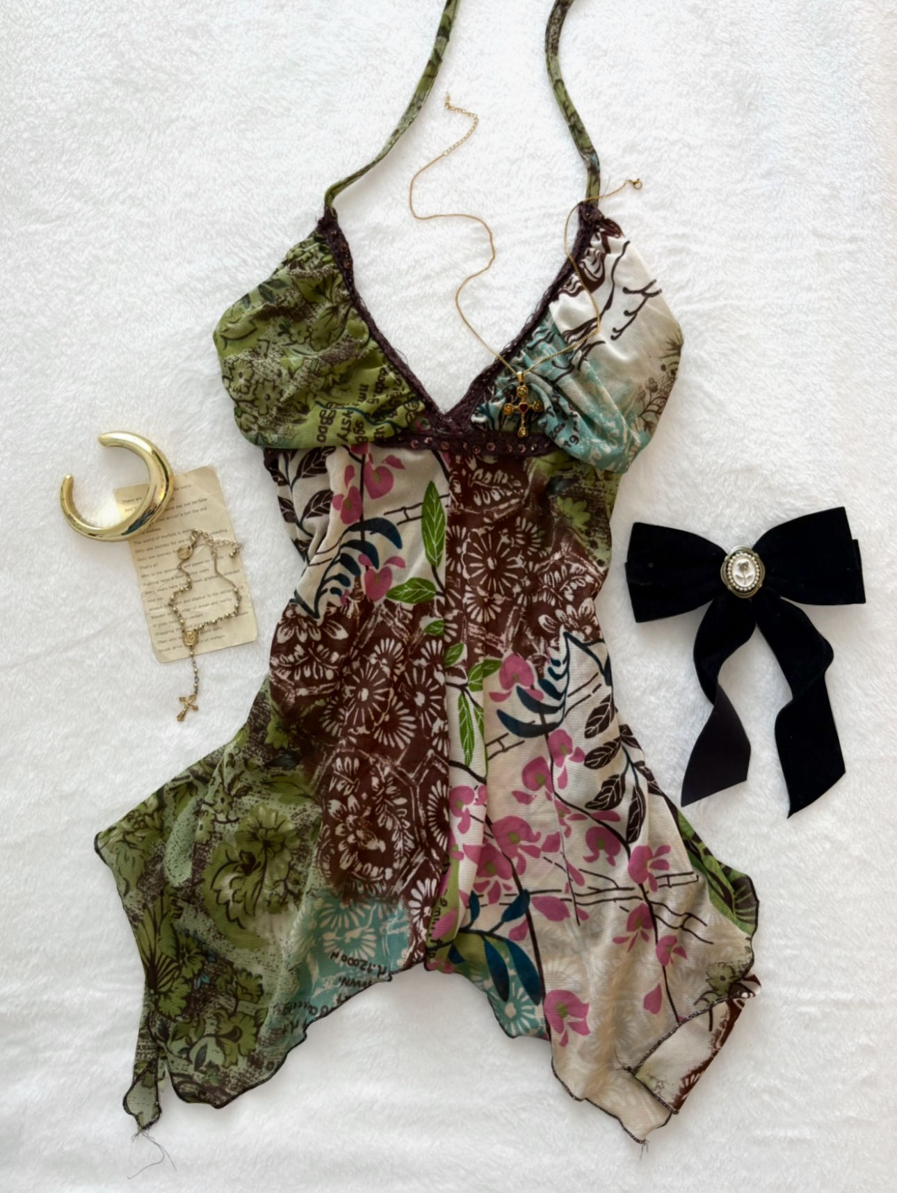 ❀ True Vintage Graphic Patch-Work Halter Top ❀