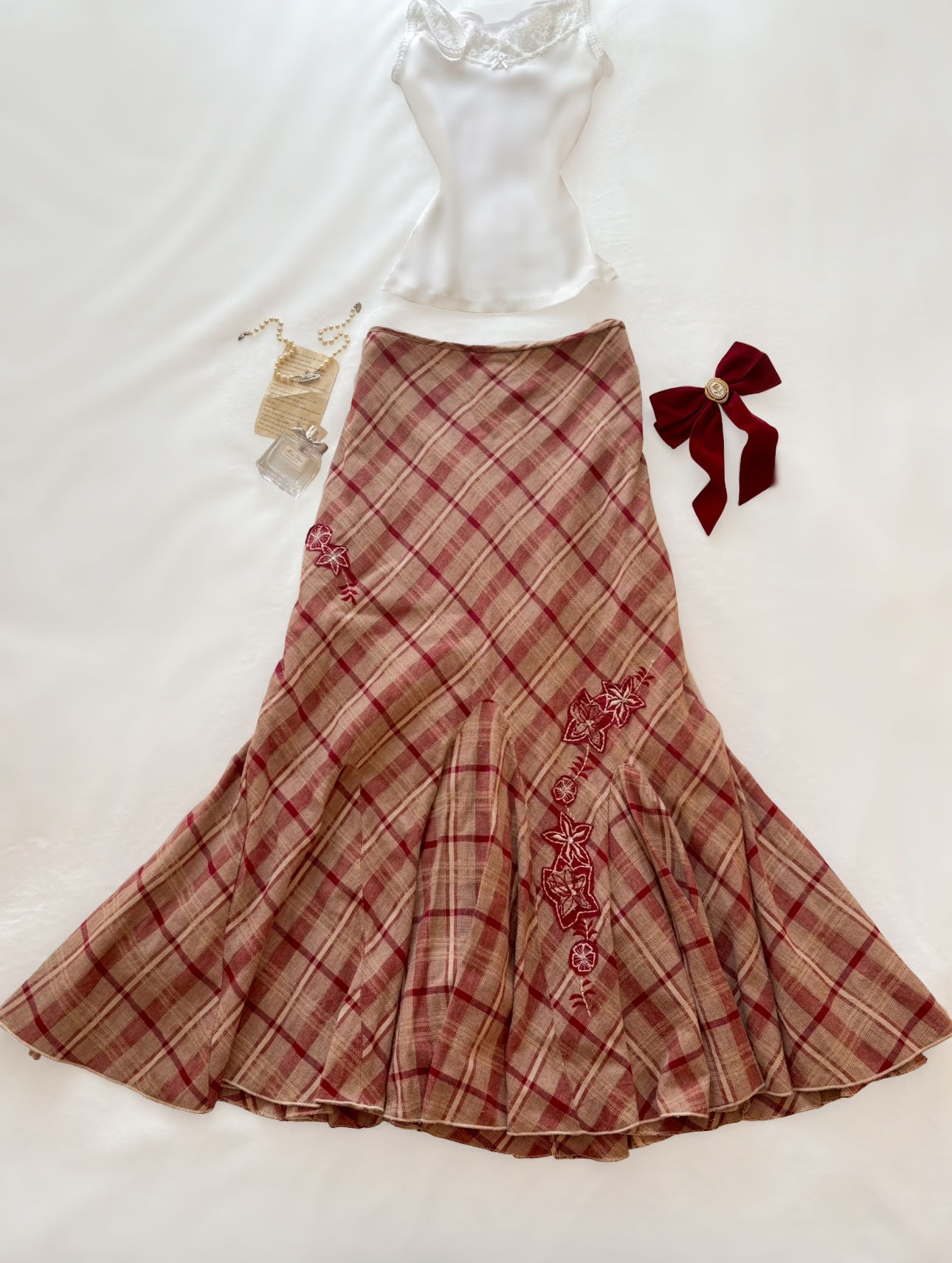 ❀ Plaid Red Floral Embroidery Retro-Vintage Skirt ❀