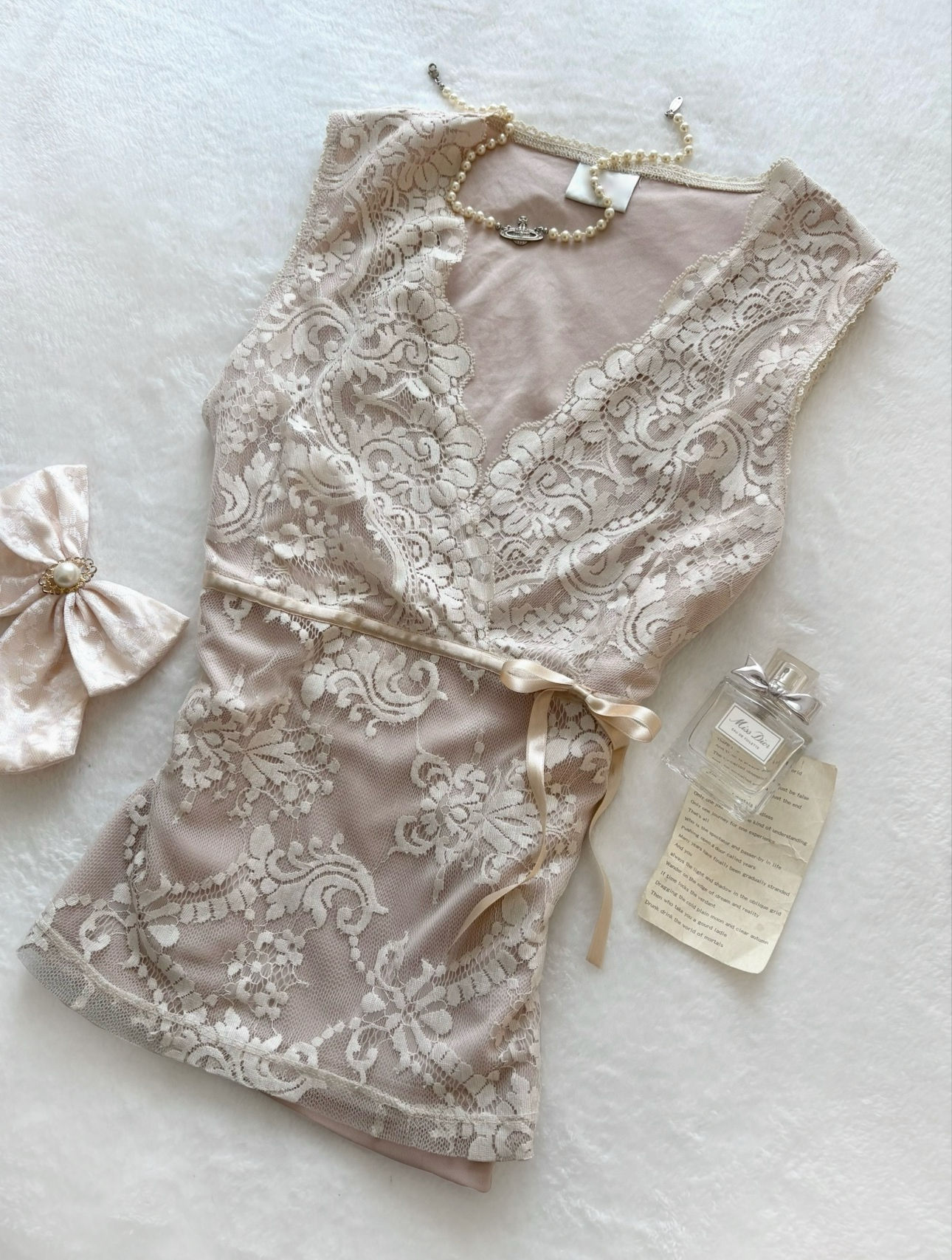 ❀ Ivory Lace Trimmed Ribbon Tied 2000s Cami ❀