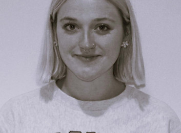 Holly-1.jpg