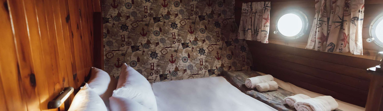 Meltemi gulet double cabin interior with en-suite bathroom