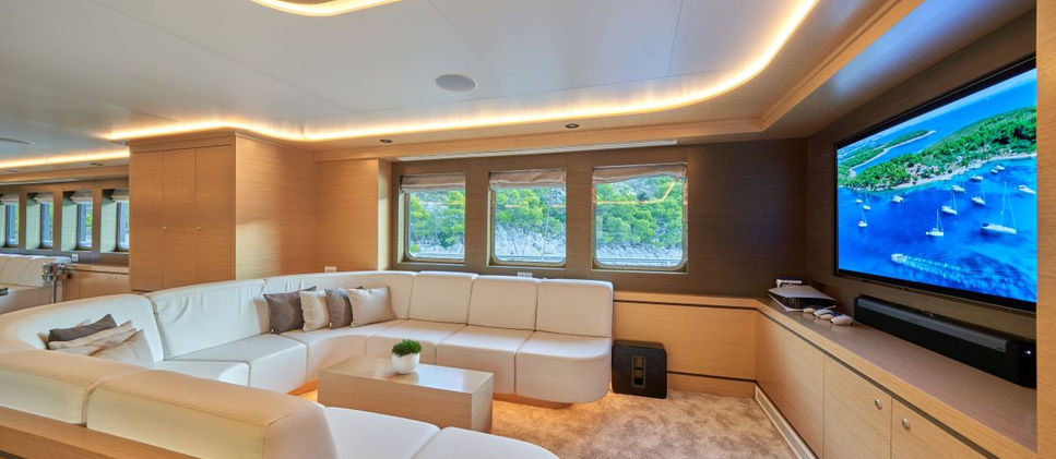 Luxury cabin on the gulet Omnia charter.