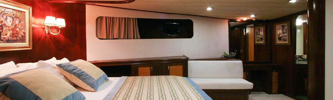 Triple Guest Cabin with Ensuite Gulet Caneren for 9 Pax