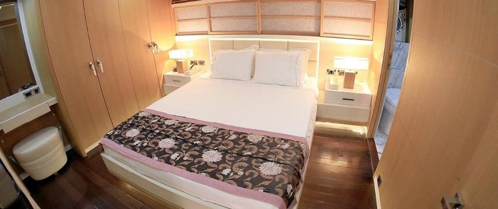 Zelda gulet guest double cabin interior with private bathroom