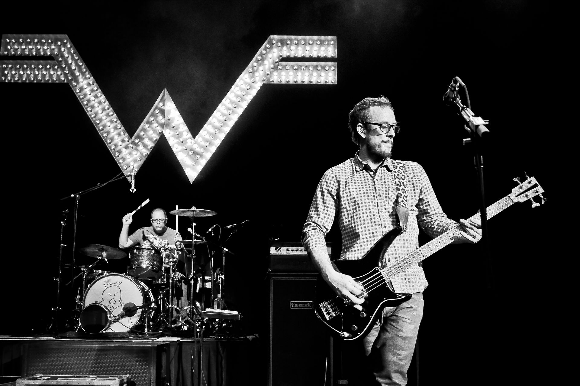 Weezer Scott Shriner