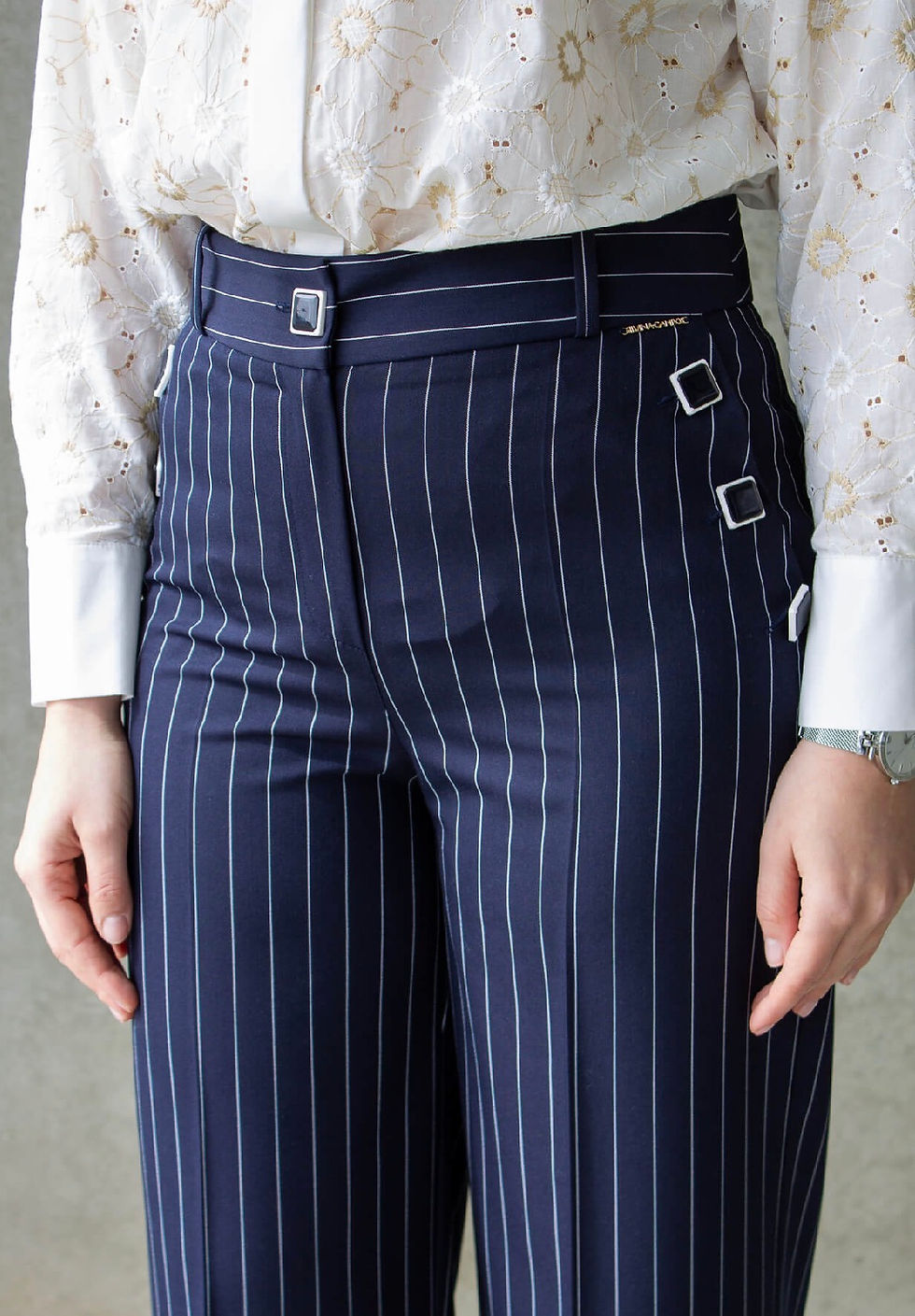 calça azul marinho riscas senhora cintura alta elegante perna larga