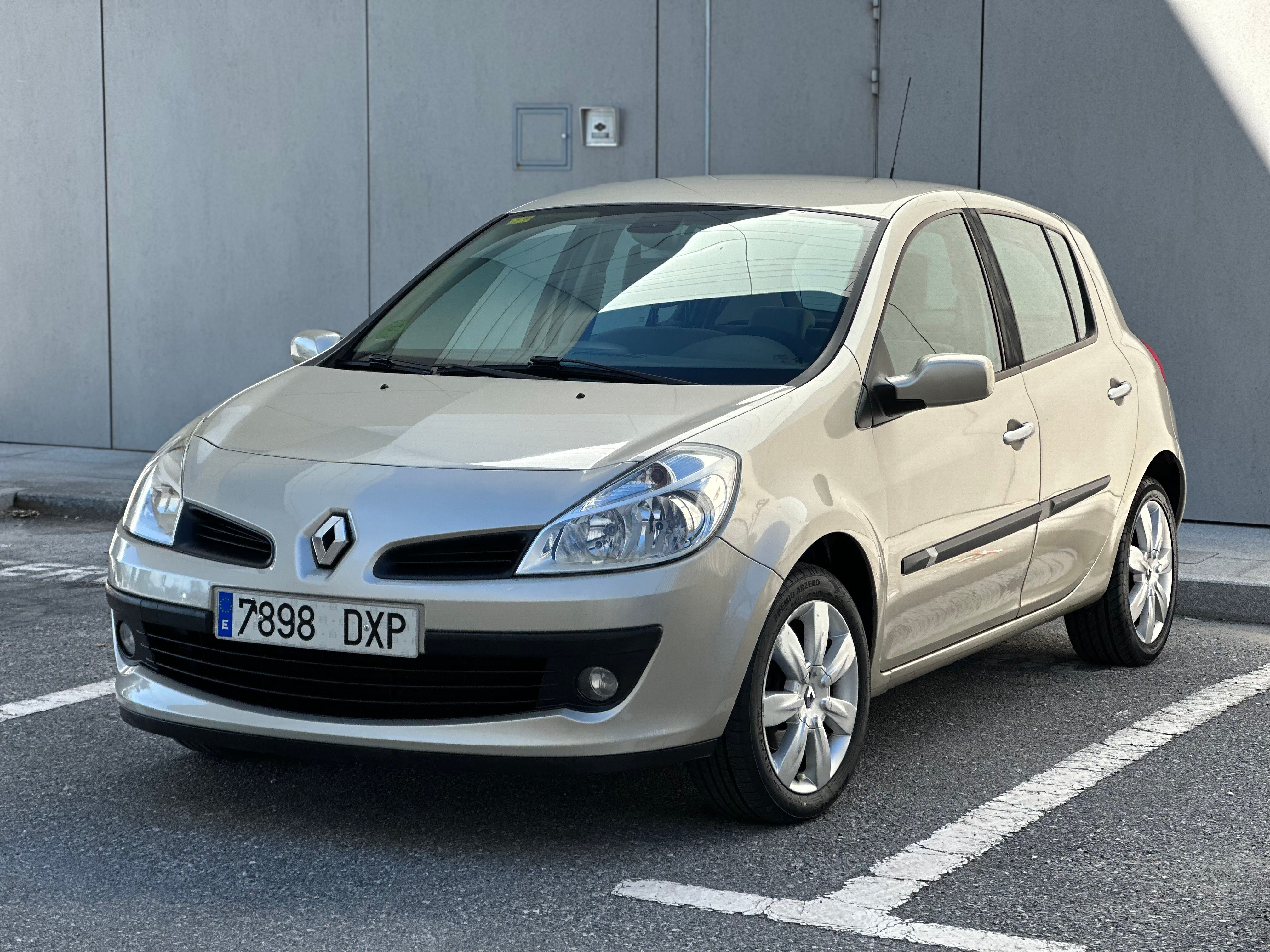 RENAULT CLIO 1.6 GASOLINA AUTOMÁTICO 120MIL KMS