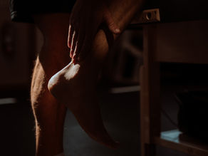 Achilles Pain When Running — Why It Happens & How to Fix It (Without Stopping Your Miles)