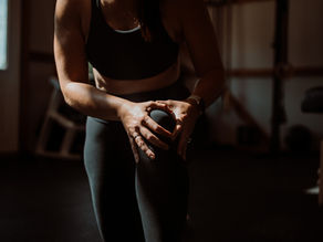 Woman with knee pain