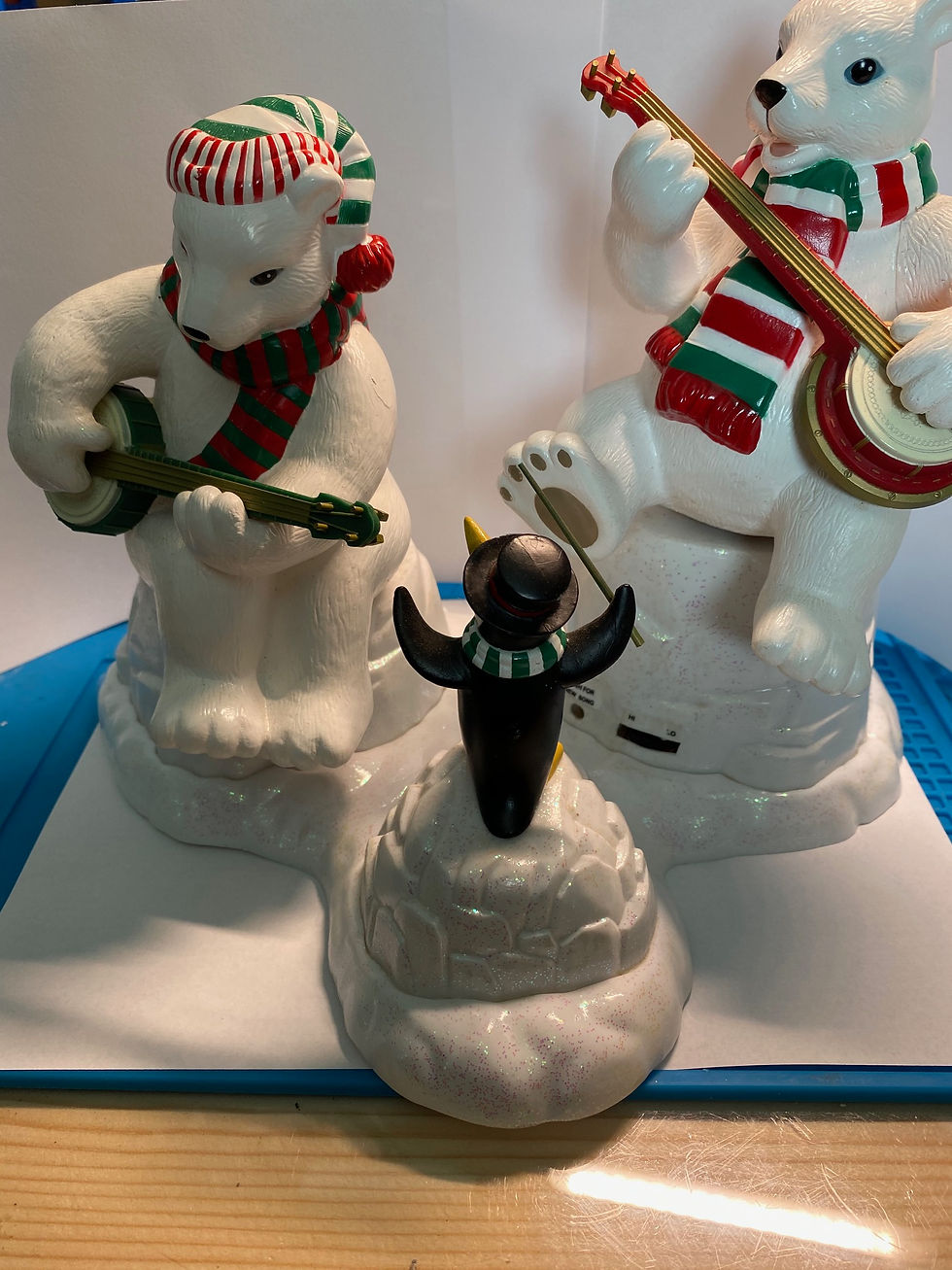 Thumbnail: Mr. Christmas Duelling Banjo Units