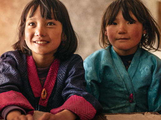 LUNANA: A YAK IN THE CLASSROOM