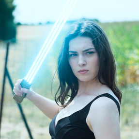 L'EMPIRE (THE EMPIRE)